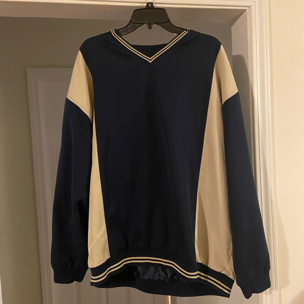 Men’s Guess sweatshirt